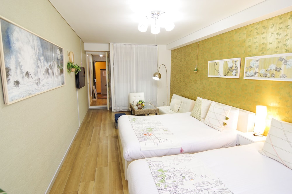 Nipponbashi Art Hotel