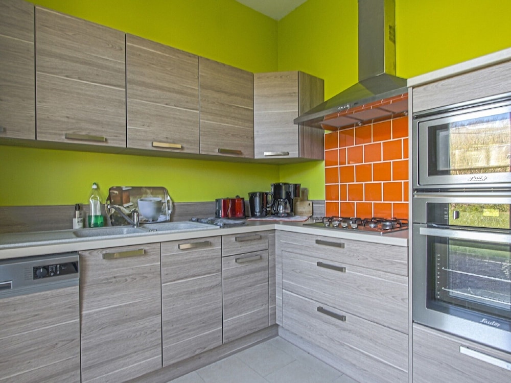 Bright Holiday Home With Garden