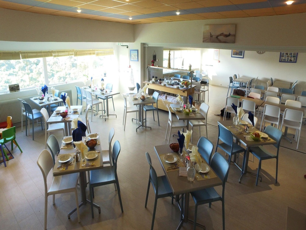 Family-friendly Retreat on the Opal Coast