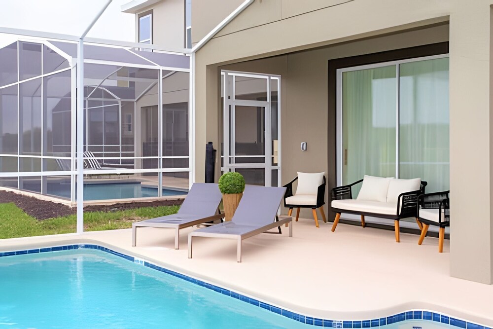 Champions Gate 6BR Luxury Home + Resort