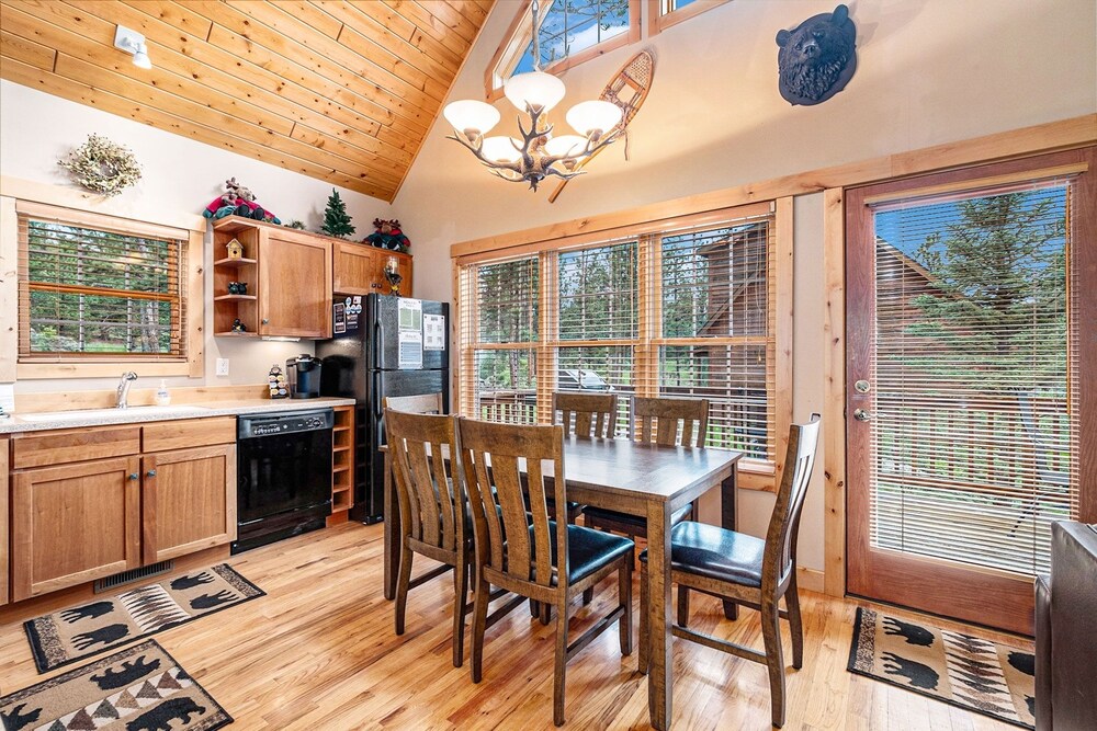 Cozy Solitude Cabins - Estes Park CO