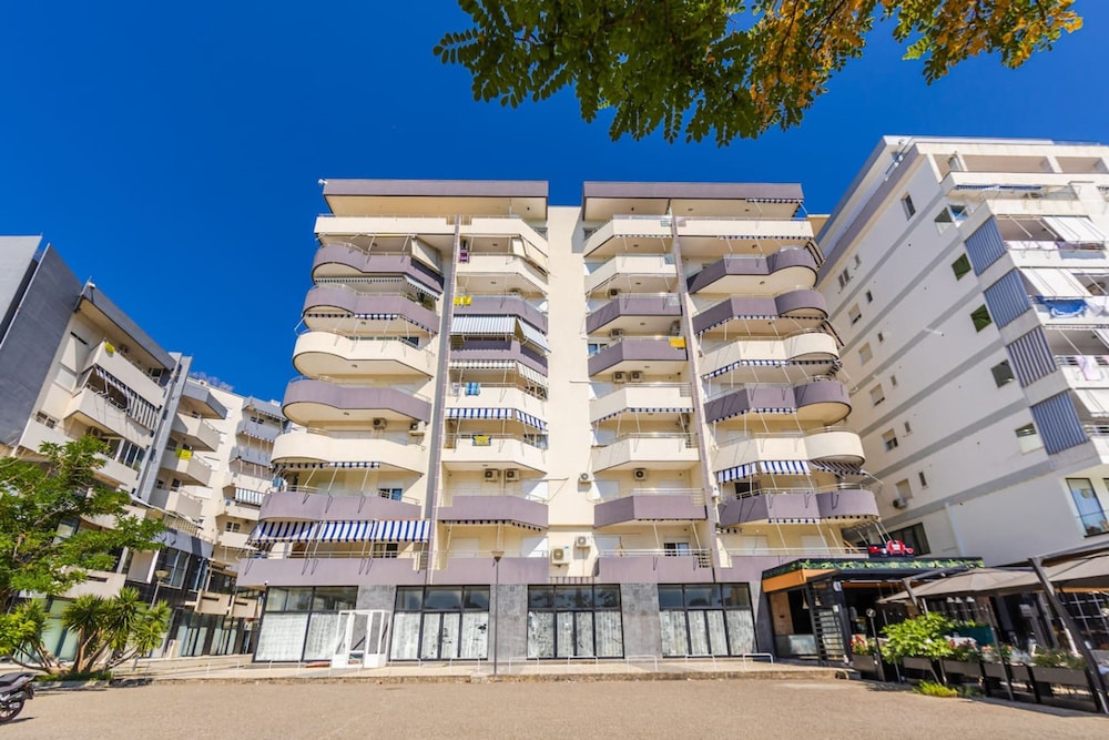 Skyline Apartment Free Parking