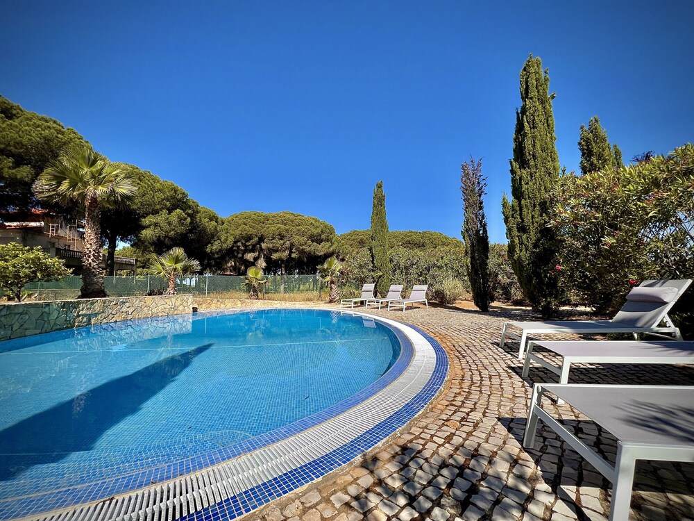 Quarteira Premium Villa by Homing