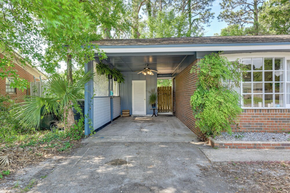 2 Mi to Beach, Near Airport: Heart of Fort Walton