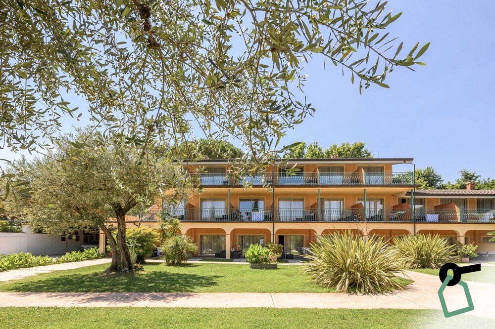 HOTIDAY Apartments Desenzano