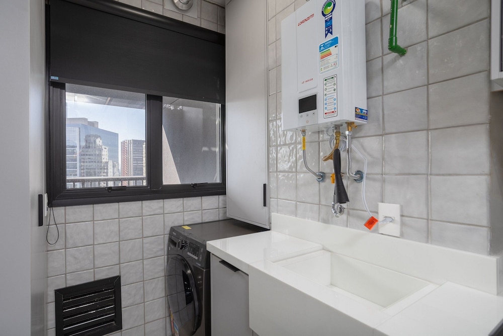 Expand Pinheiros