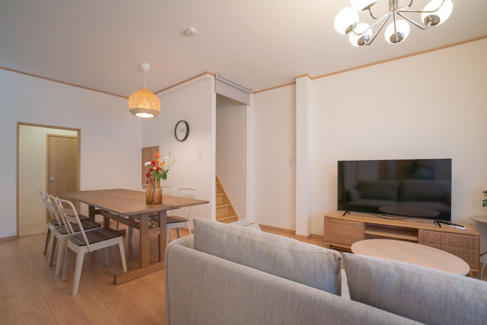 Osaka Maple Court