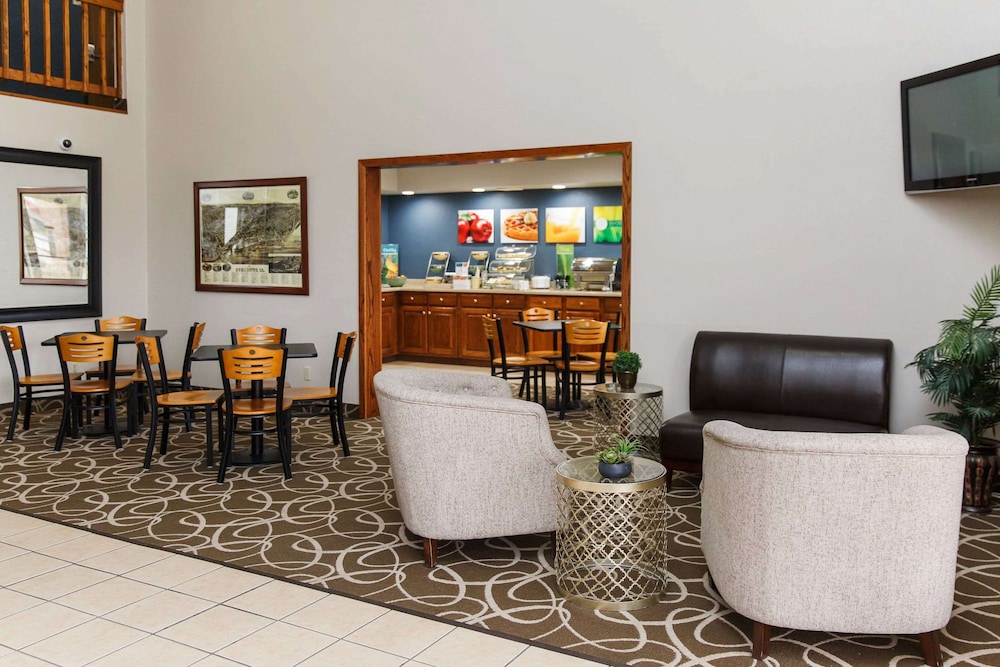 Quality Inn Burlington near Hwy 34 view 3