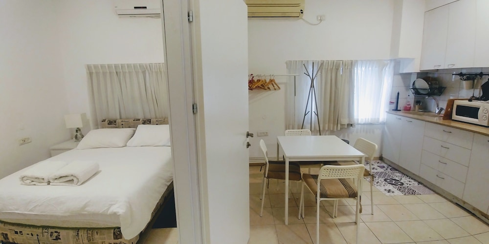 Begin19 Apartment Hotel
