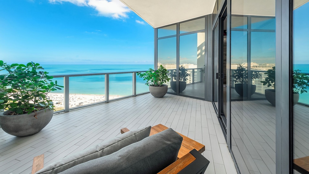 Luxury Vacation Rentals in South Beach by LRMB