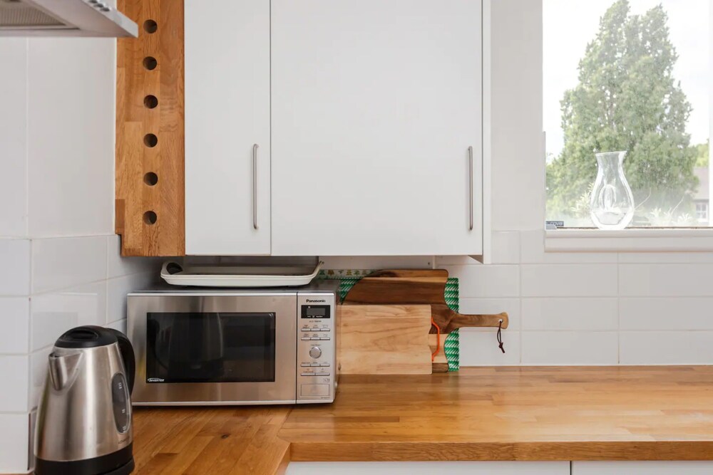 Relaxing 2 Bedroom Top Floor Apartment in Bethnal Green