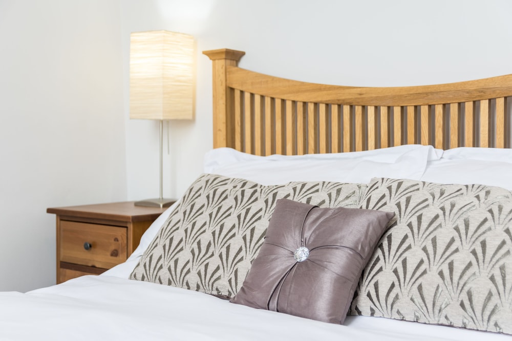 Beautiful City Center 2 Bed Apartment with Park View view 4