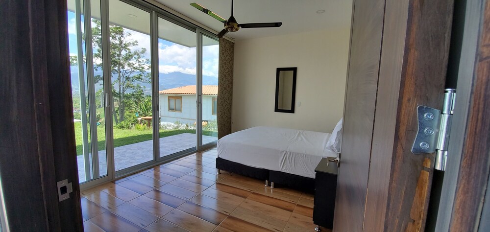 Villa Alejos