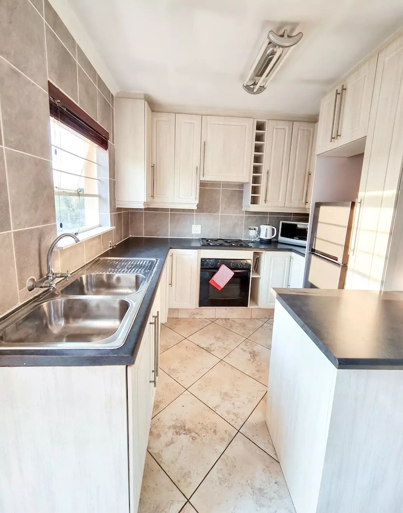 Stylish one bed Apartment in Strydom Park - 2168