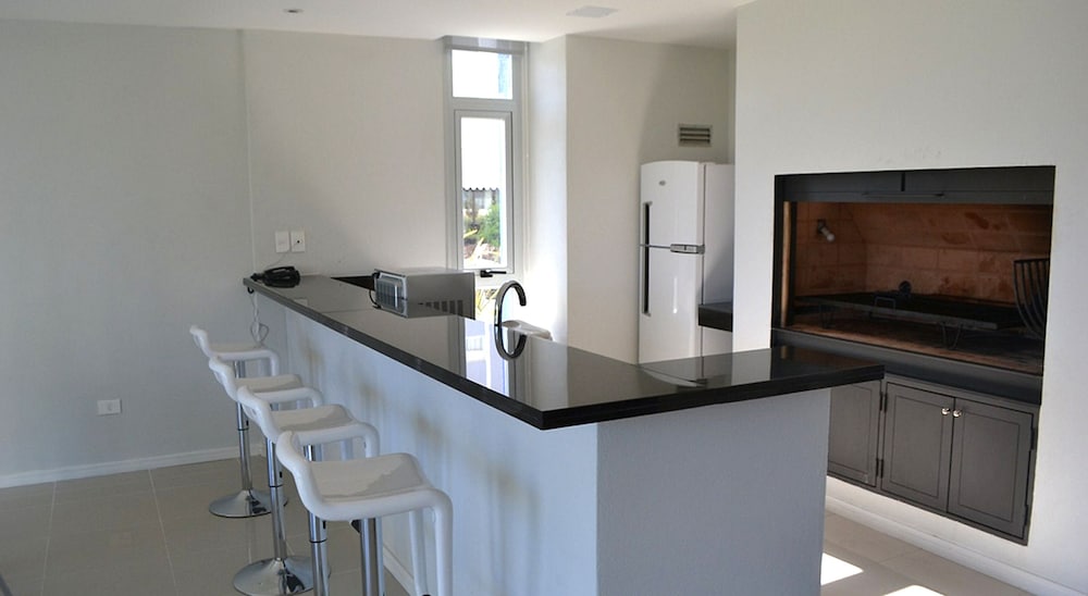 Arenas del Mar Apartments