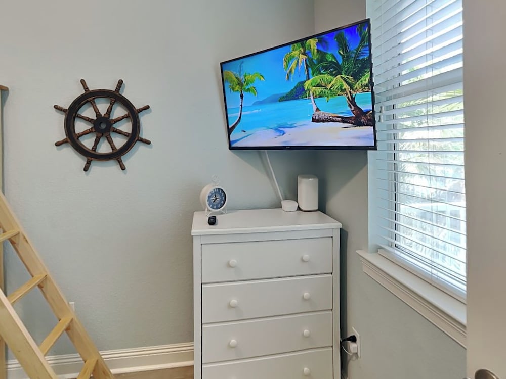 Sunny Beach by Southern Vacation Rentals