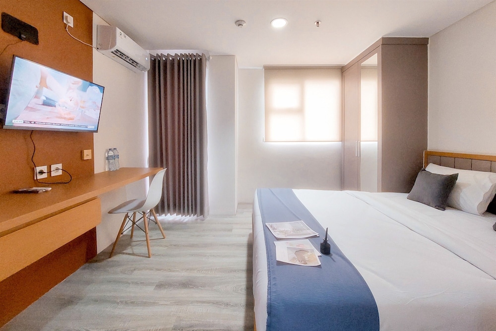 Cozy Studio Apartment at Bintaro Icon