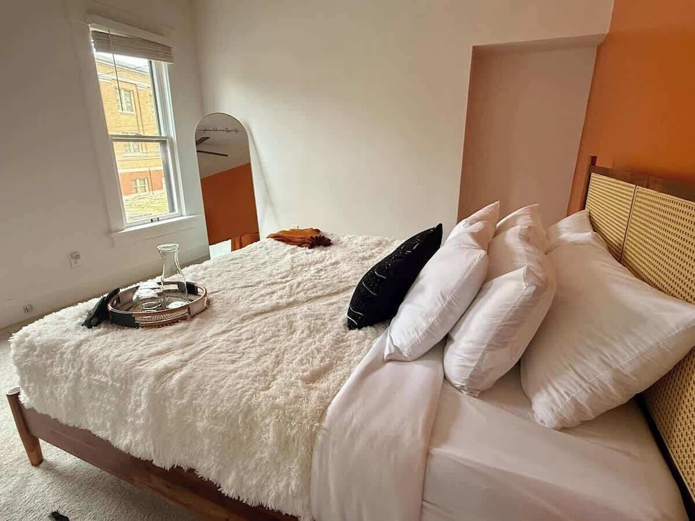 Jungle House Boutique Residences – Downtown Columbus & Short North