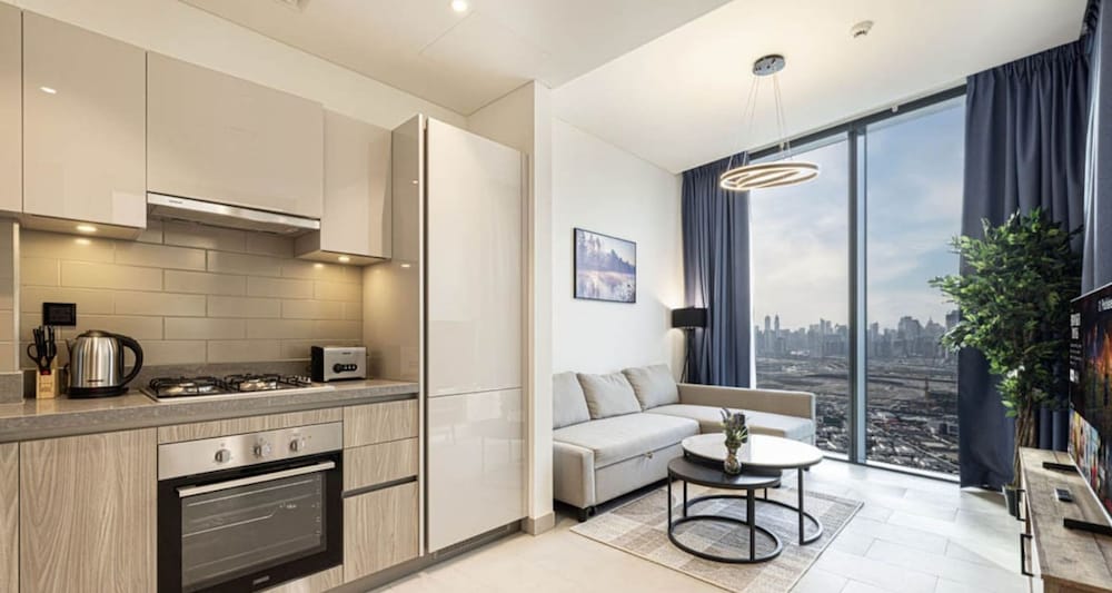 Manzil - Lux 1BR Near Downtown With Skyline Views