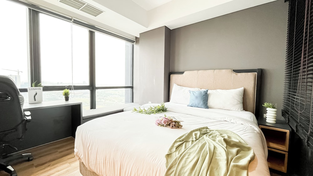 Urban Industrial Touch 1Br Apartment At The Smith Alam Sutera