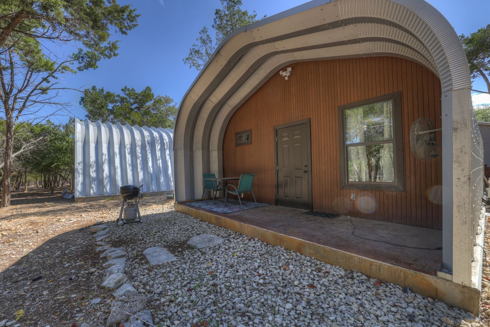 Terracotta Oasis - Wimberley for 30 Guests