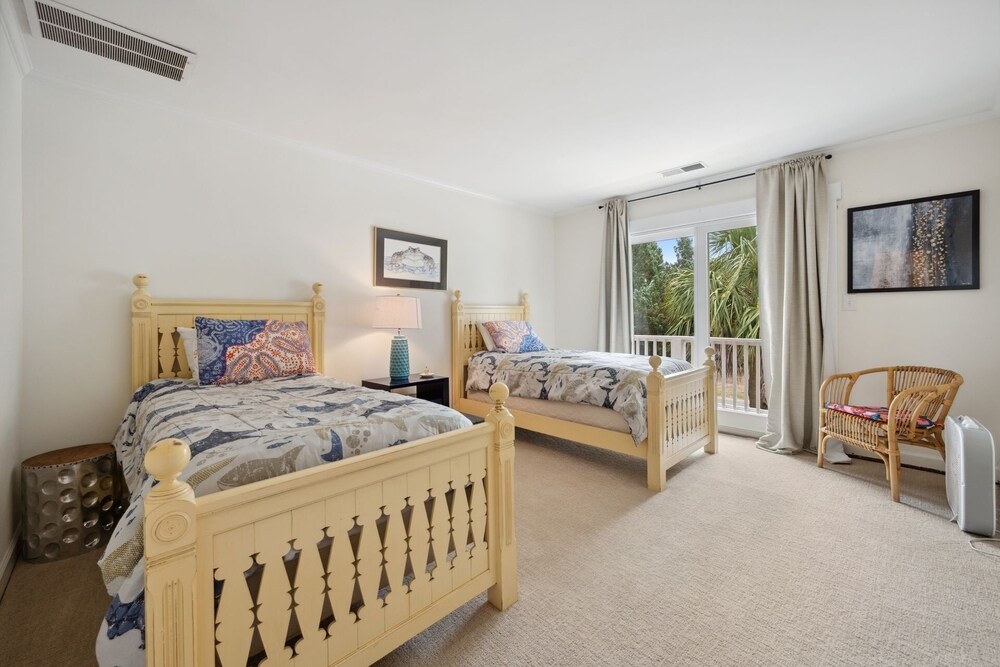 Hellenic Haven 6 Bedroom Home