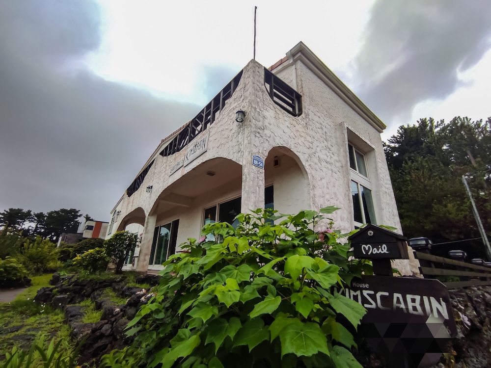 Kims Cabin Guesthouse view 4