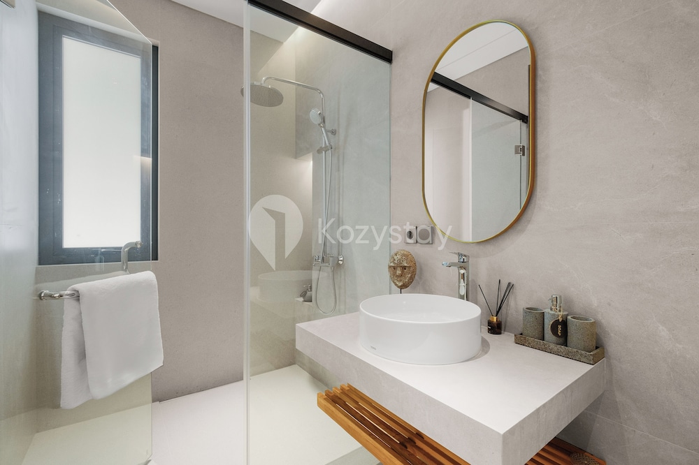 Dago Escape Villa by Kozystay - Bandung