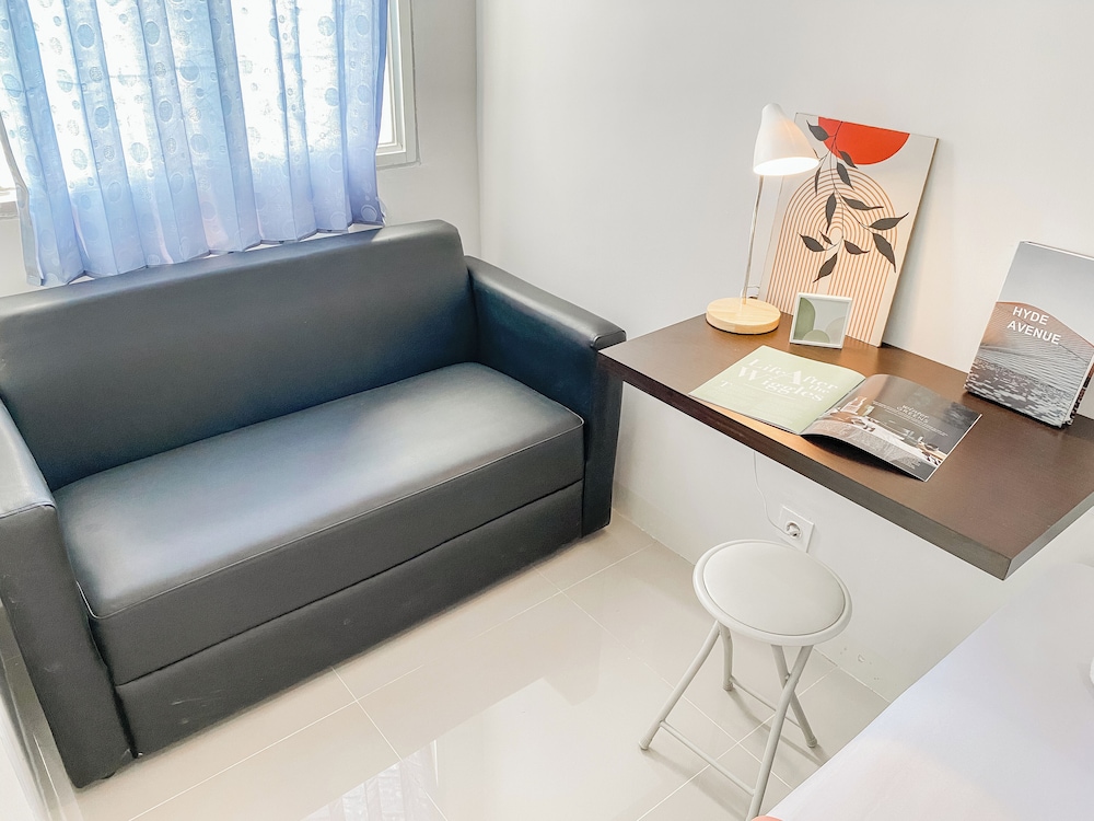 Enjoy and Cozy Living Studio Transpark Juanda Bekasi Timur Apartment