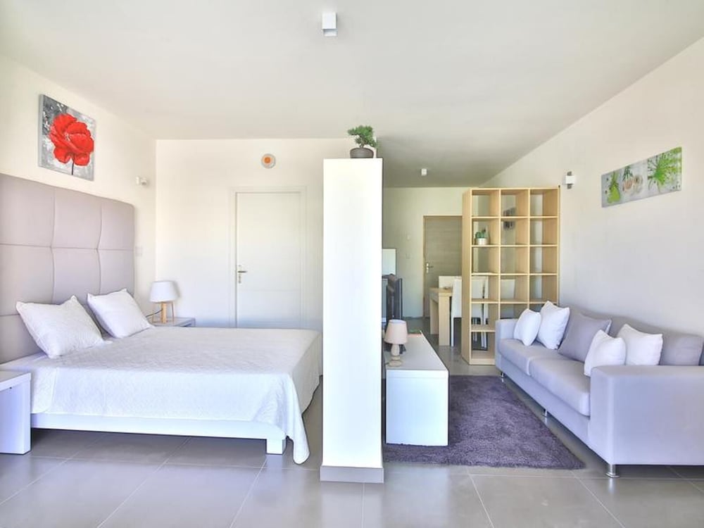 Boutic Studio Veaudreuil Rigaux Oka - Studio 120 view 2