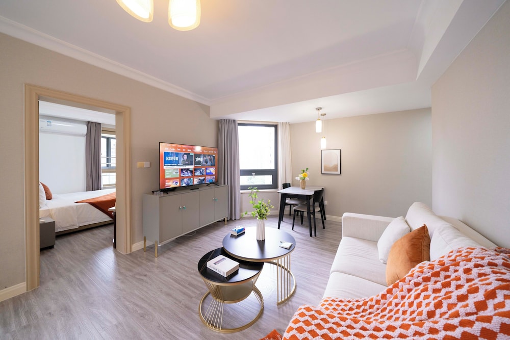 Tyms Modern 1BR APT Garden