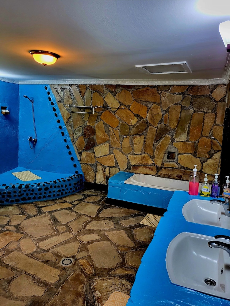 Bambou Gorila Hotel