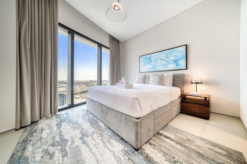 Serene Beachfront Ain Dubai View at Address JBR