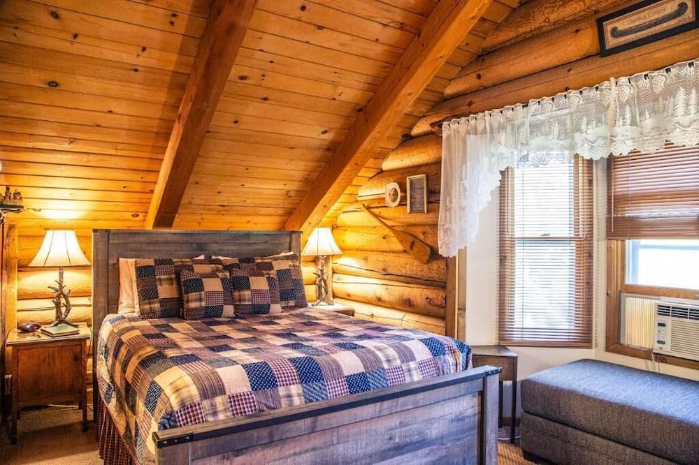 Eagle's Nest Lodge