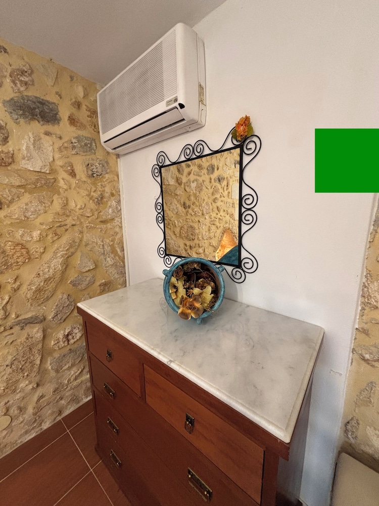 Electra Stone Suite