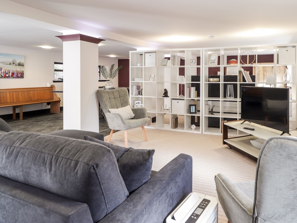 Mary Ann Apartment