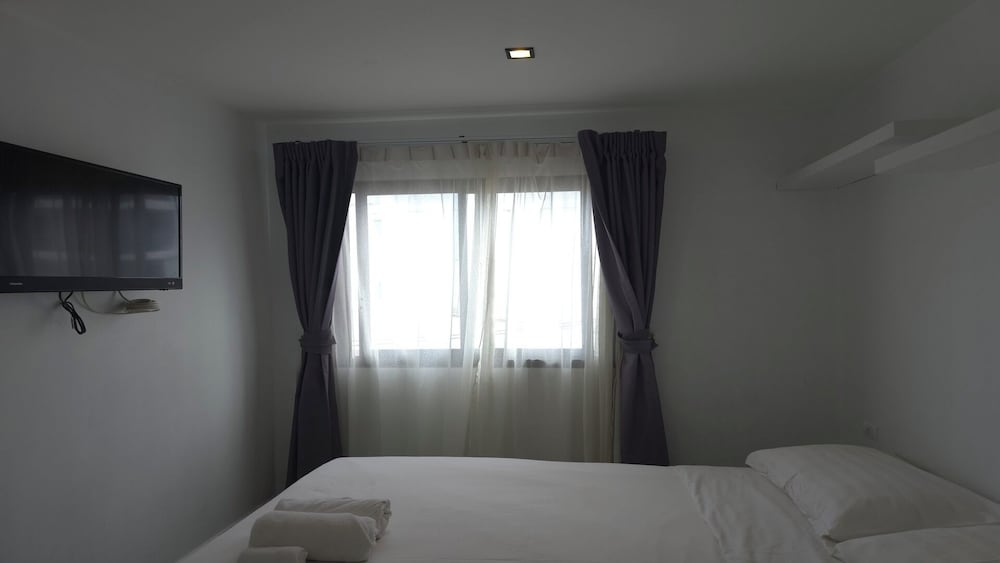 Boutique Comfort 1BR T2-410