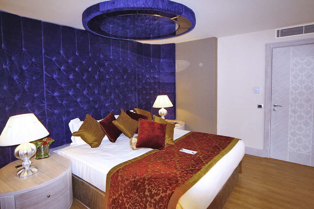 Royal Alhambra Palace – All Inclusive