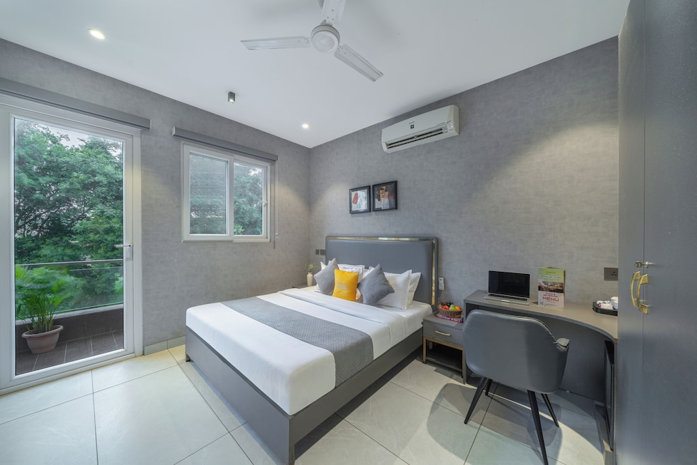Lime Tree Hotel & Stays Greater Noida Nearby India Expo Centre & Mart