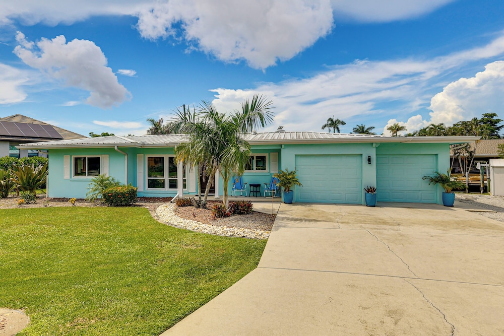 Waterfront Retreat w/ Boat Dock & Yard in Ft Myers