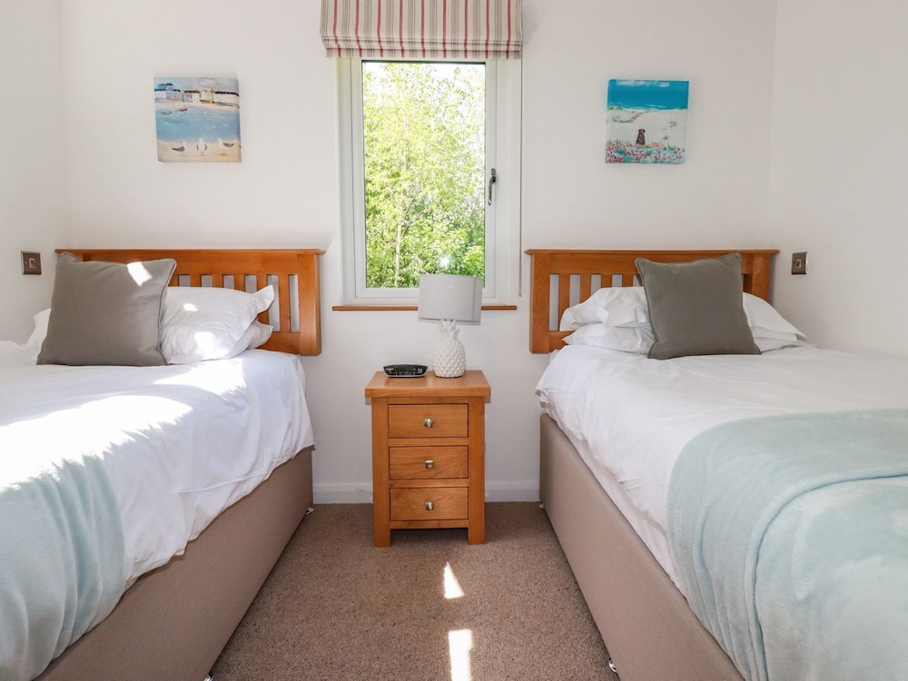 5 Meadow Retreat