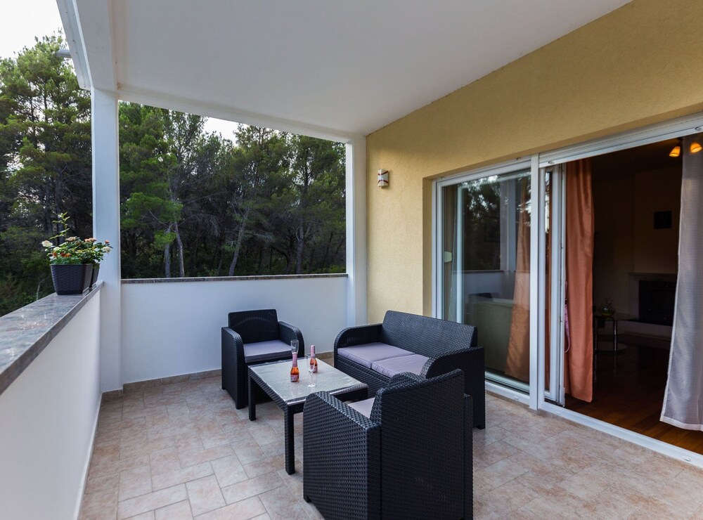 Elegant and Lavish Leisure Apartments Zadar With Outdoor Pool