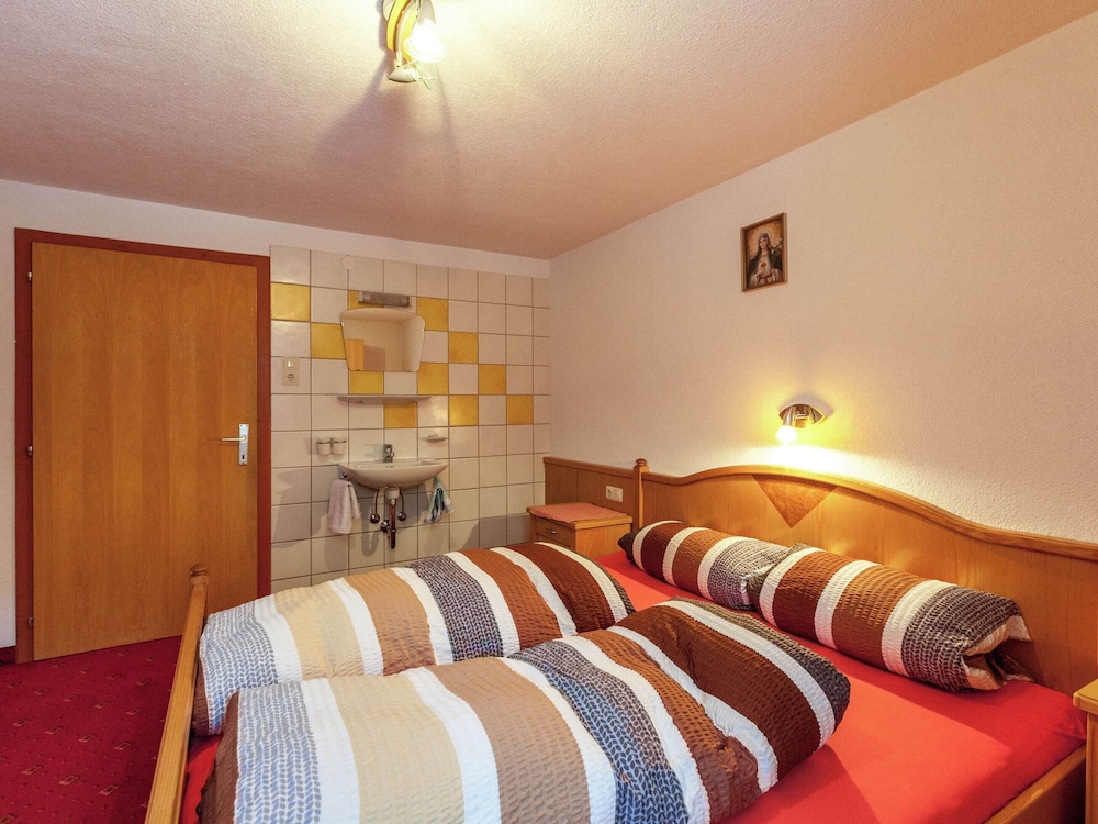 Cozy Apartment near Ski Area in See view 4