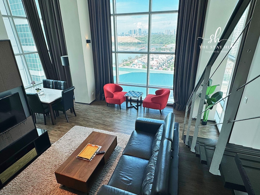 Seaview Maritime Suites by The Stay Hub