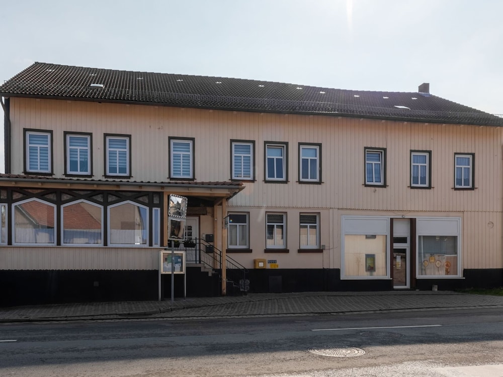 Photo 33