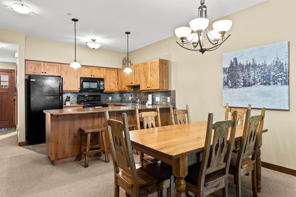 Settlers Crossing #35 2 Bedroom Condo