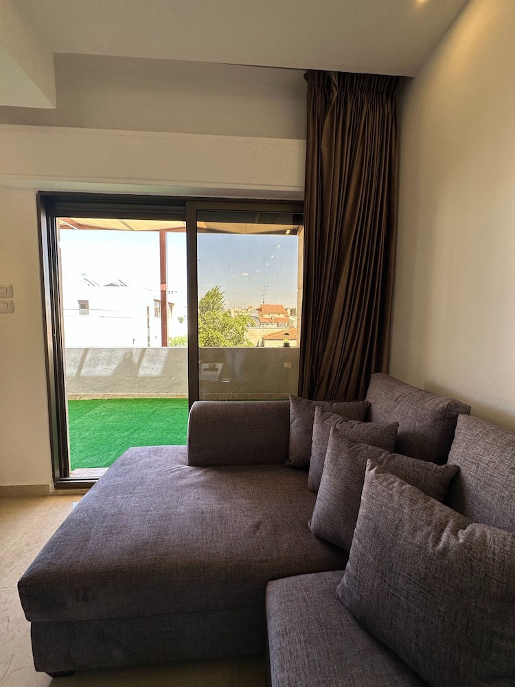 Luxurious Amman Apartment With Private Pool and Modern Amenities