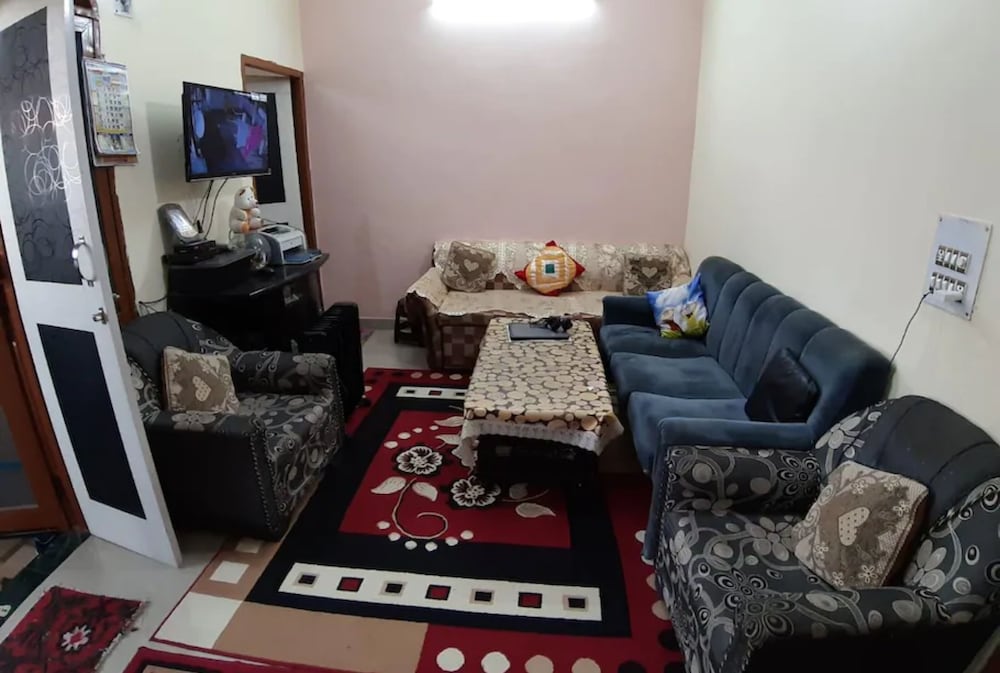 Goroomgo Hotel Ambika House Dehradun view 5