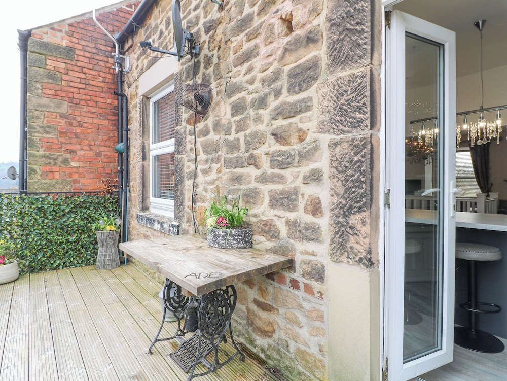 Matlock Maisonette