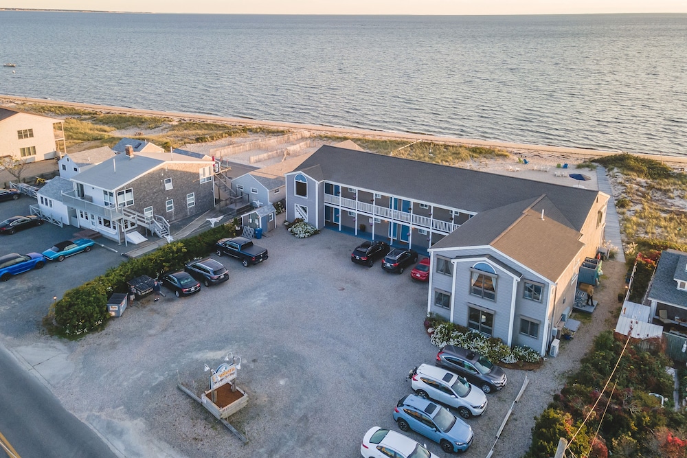 Sandbar Inn - Dog Friendly